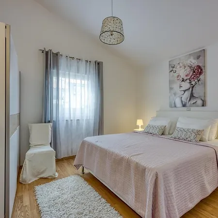 Casa Mare In Kacana Vakantiehuis *